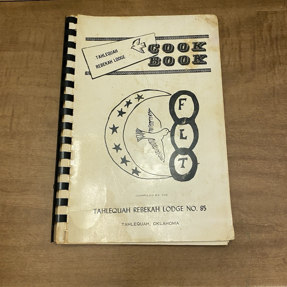 VTG 1965 Tahlequah Oklahoma Rebekah Lodge No 85 Regional Cookbook Comb Bound